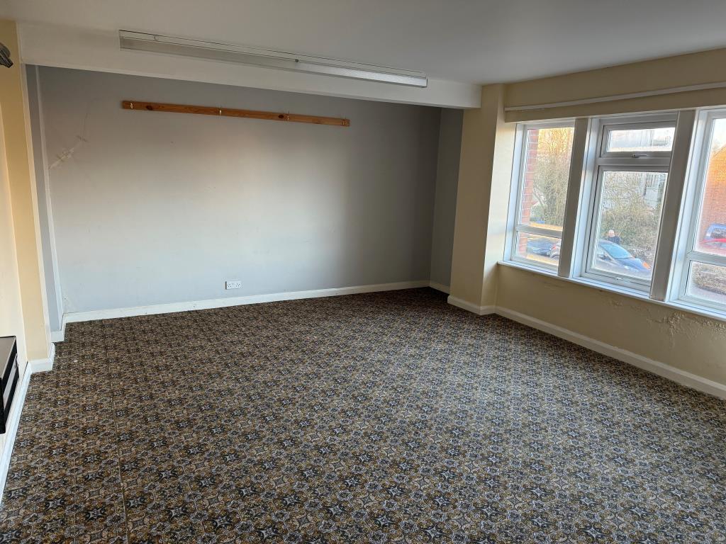 Lot: 35 - FORMER METHODIST CHURCH WITH POTENTIAL - Office on mezzanine first floor